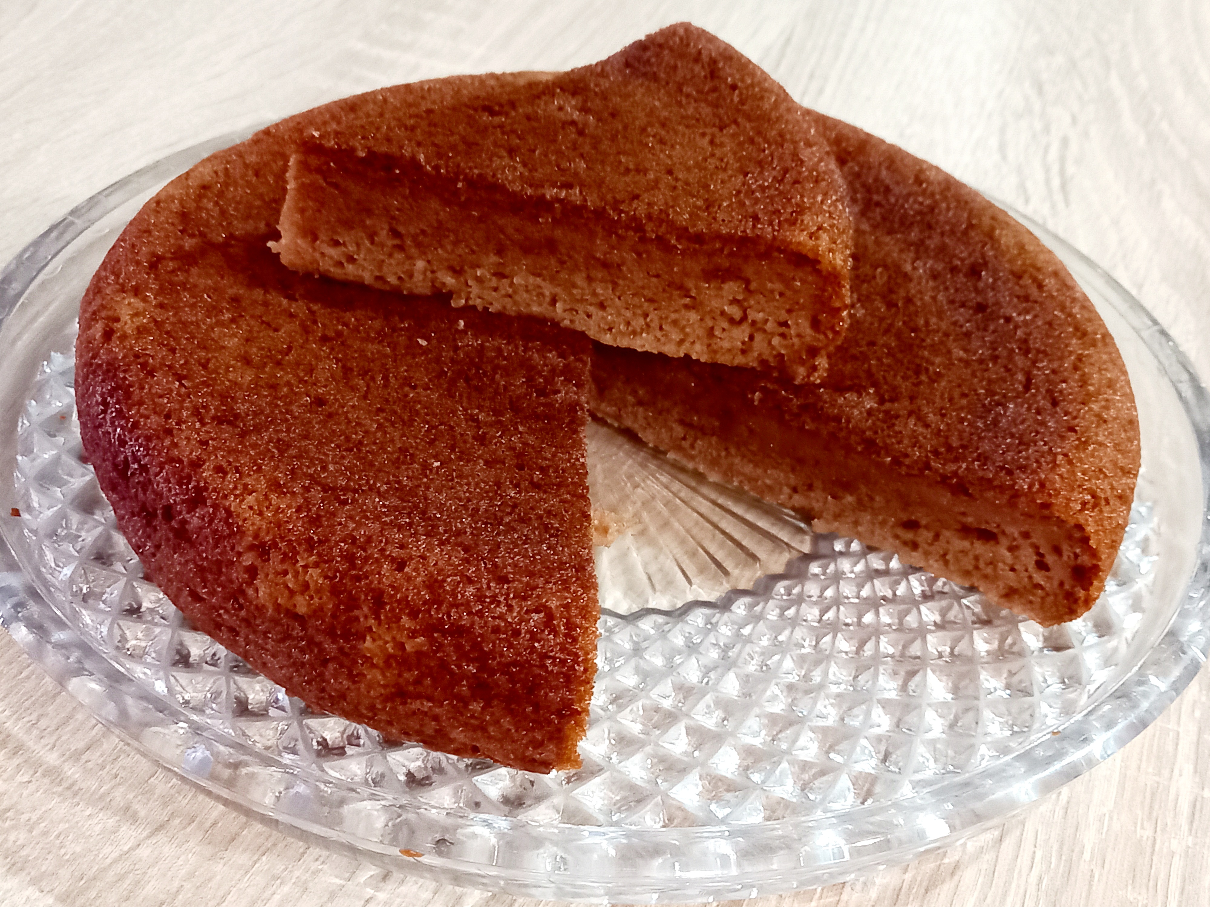 Клубничный пирог в мультиварке