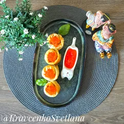 Блинчики с творожным сыром и икрой