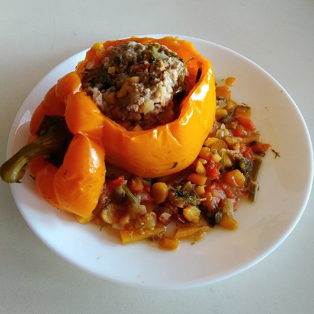 Перец, фаршированный рисом и овощами - пошаговый рецепт с фото на Готовим дома
