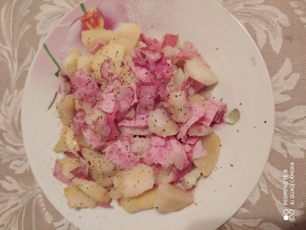 Жареный картофель с беконом