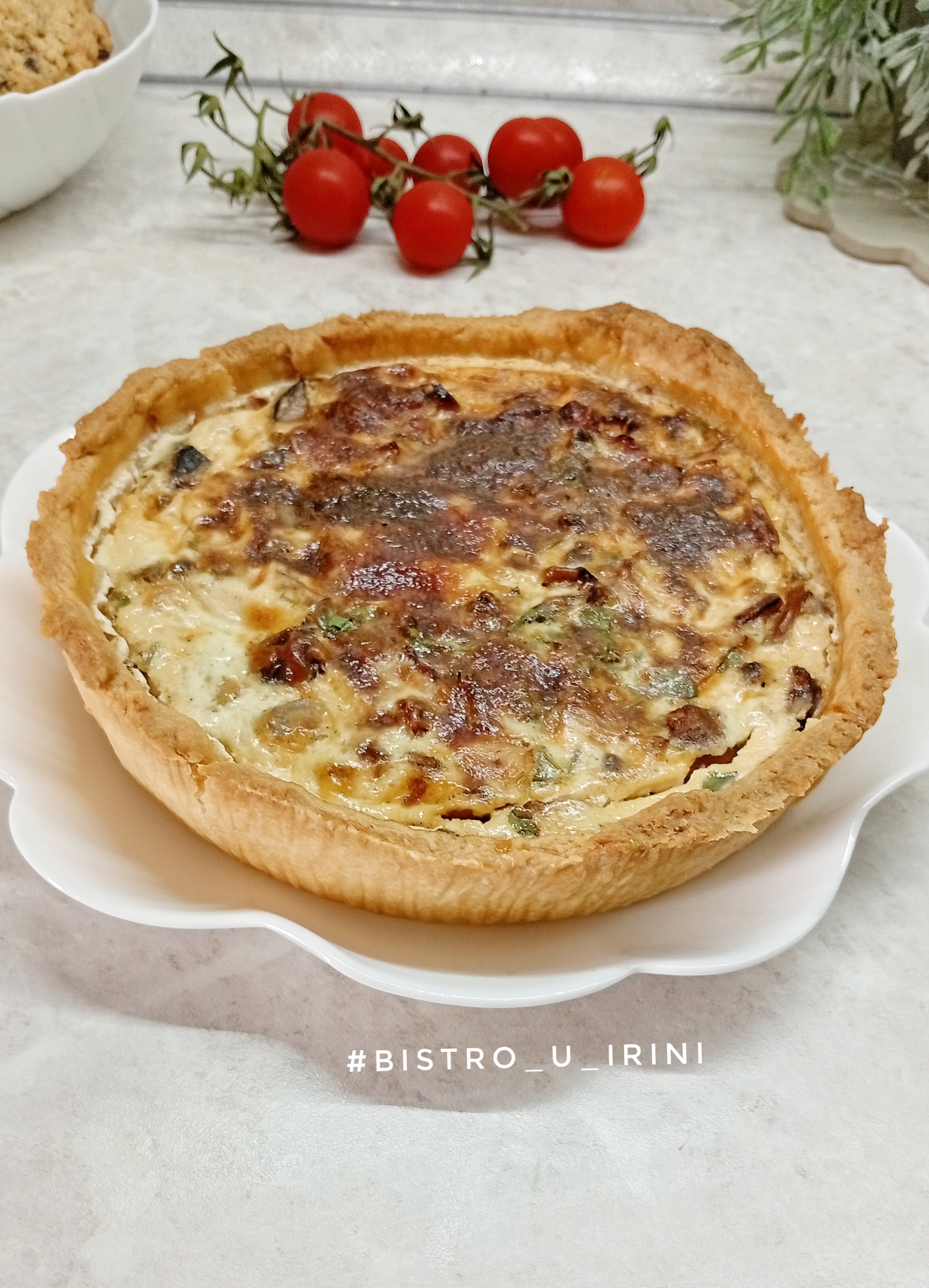 Киш с беконом и грибами