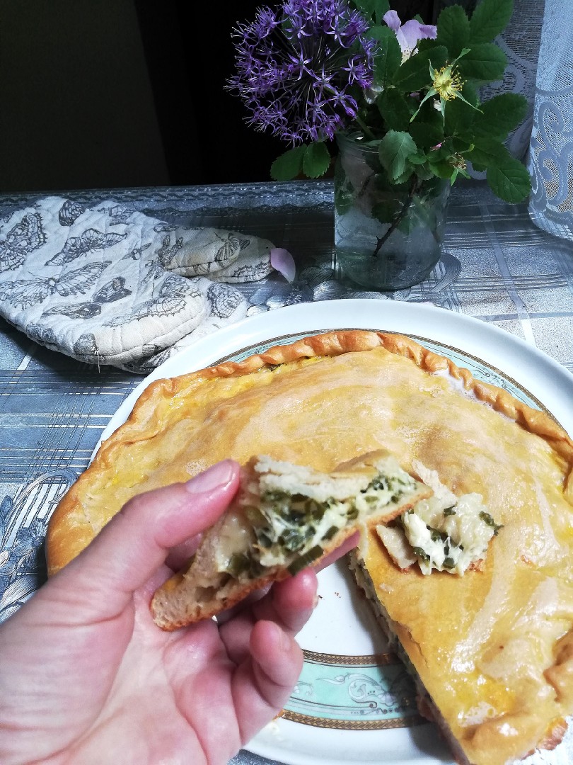 Пирог «Сырный» с зеленым луком
