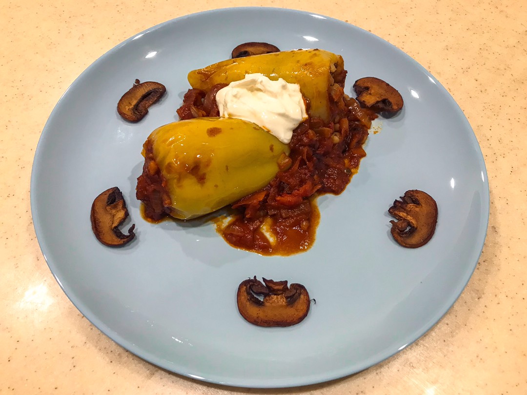 Фаршированные перцы с булгуром и грибами