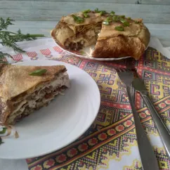 Пирог блинный с курицей и грибами