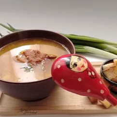 Гороховый суп с копчеными ребрышками 