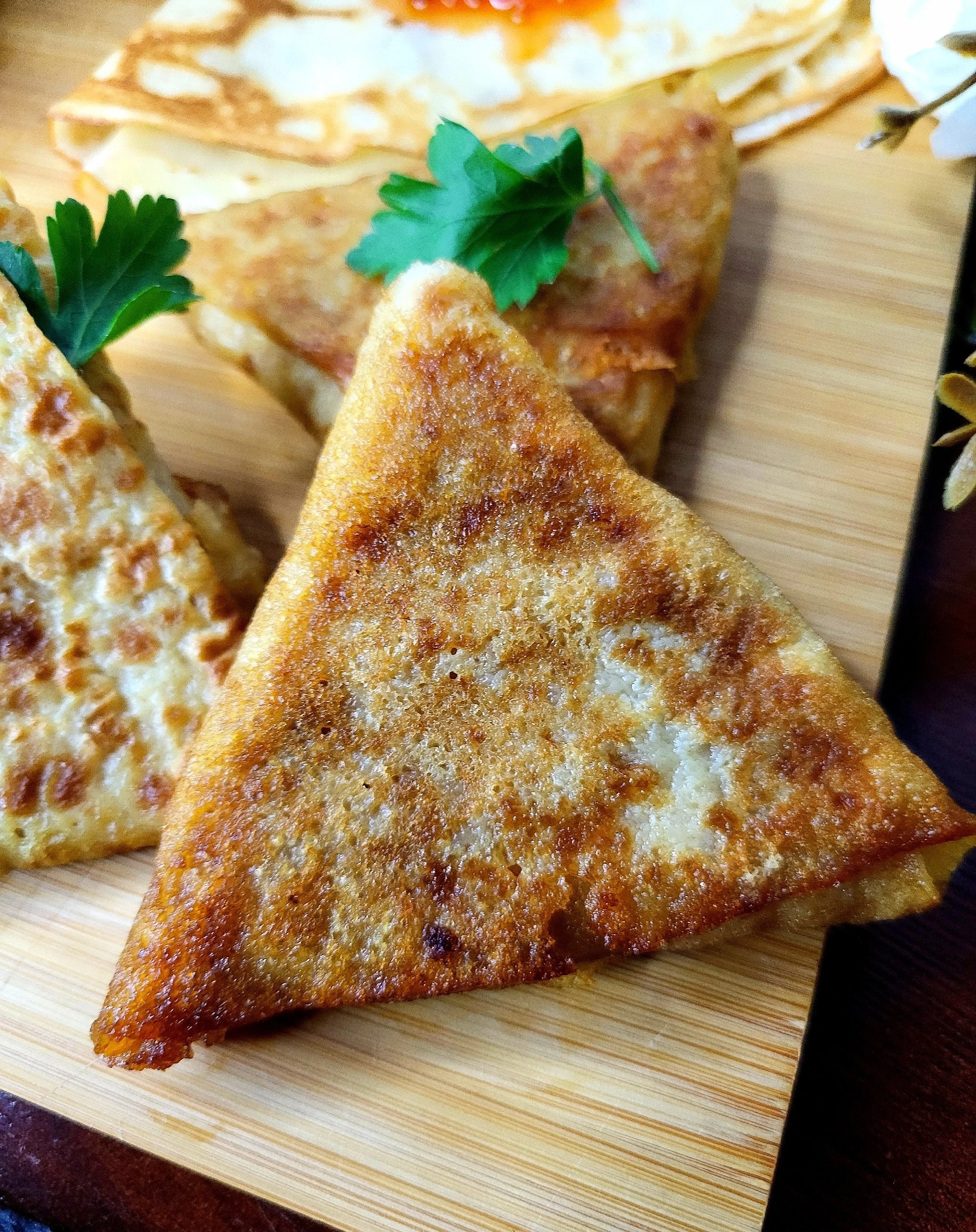 Луковые блины с картофельной начинкой 