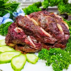 Свиная шейка, запеченная в клюквенно-медовом соусе