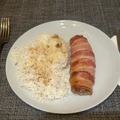 Зразы с грибами, запеченные в беконе
