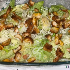 Цезарь с “baby shrimps” 🥗