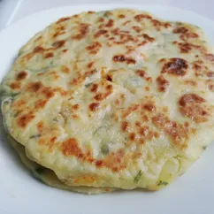 Картофельные лепешки с зеленью и сыром