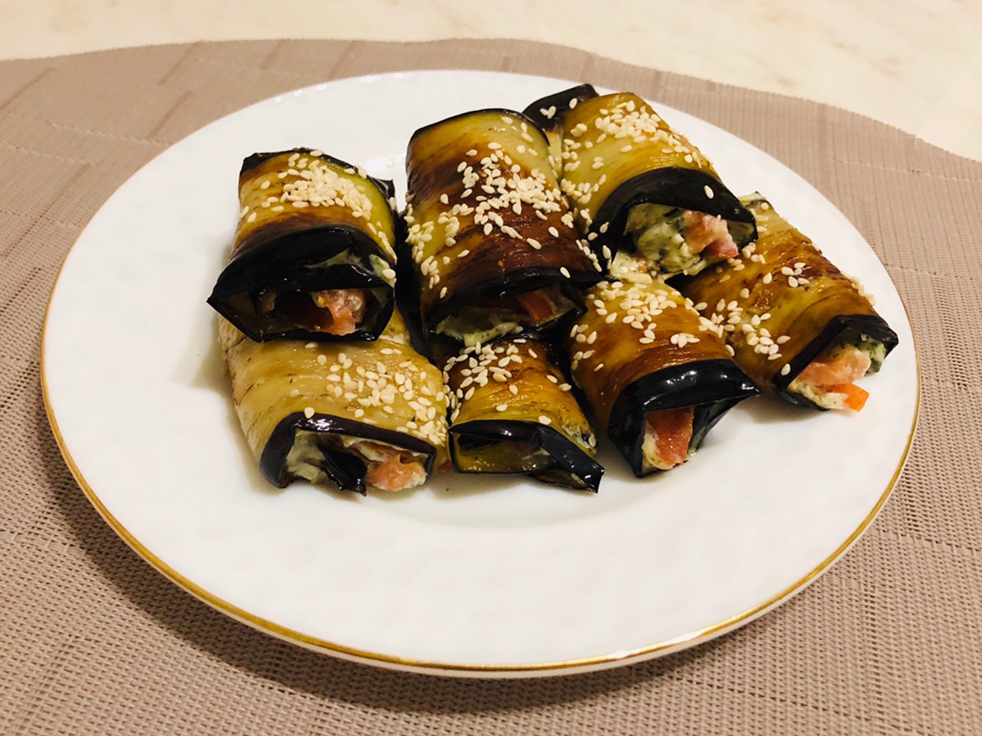 Вкусные конвертики из баклажанов
