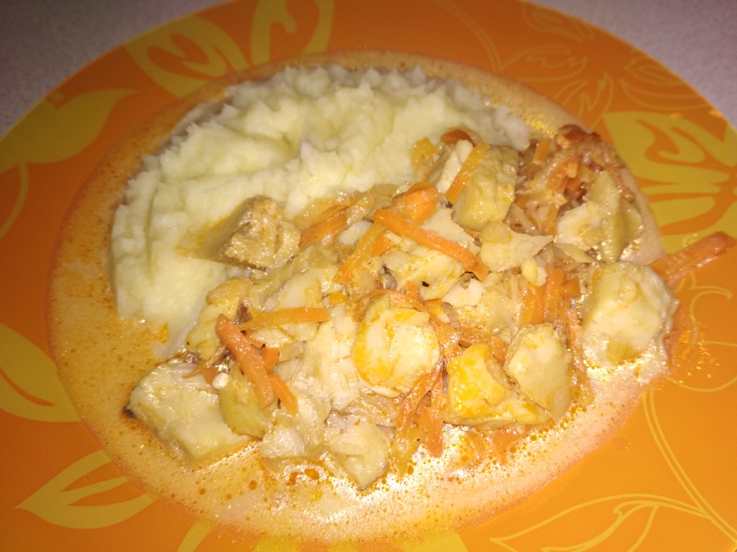 Нежное рагу из рыбки с пюре 😋