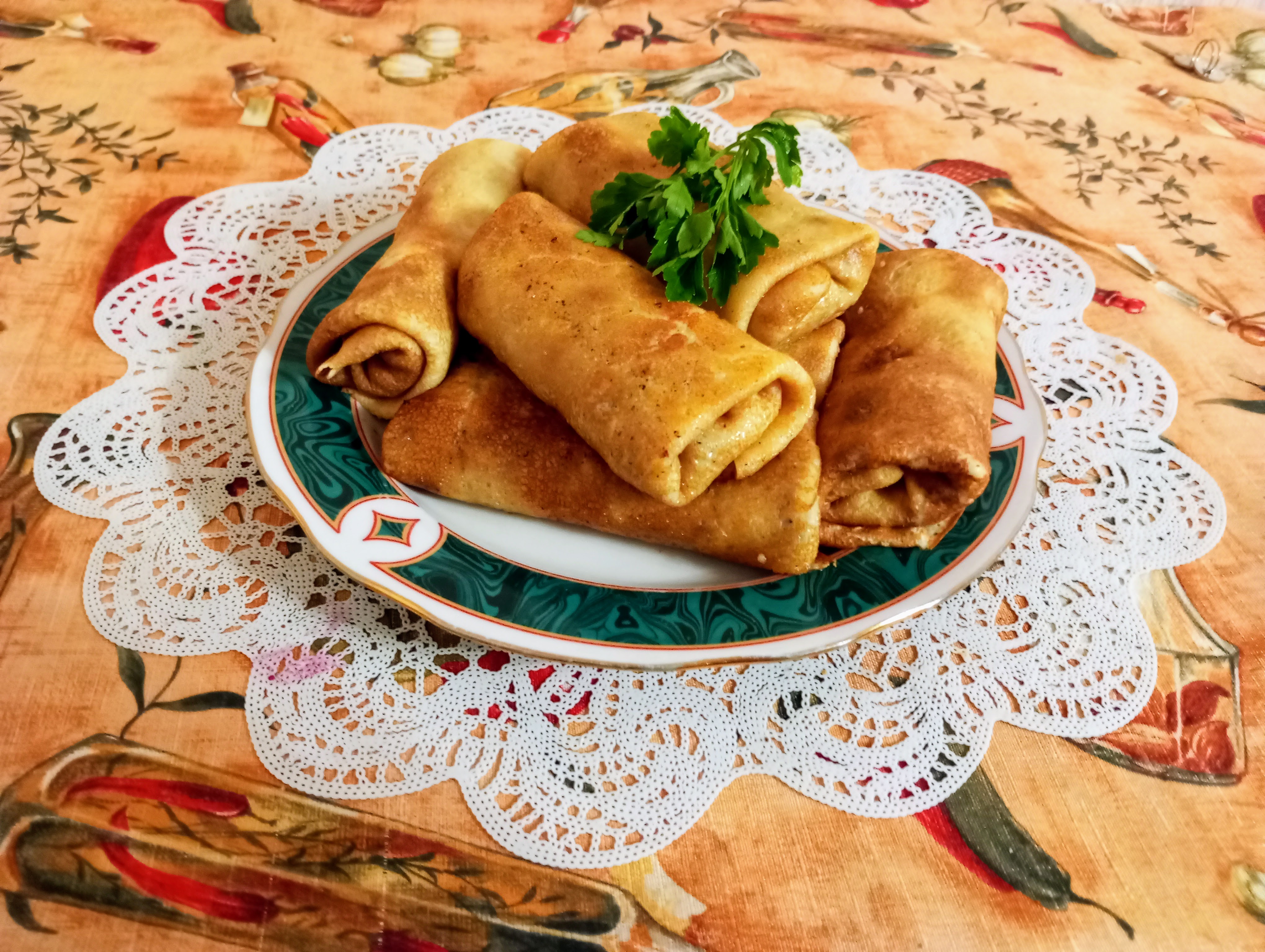 Заварные блины на молоке с начинкой из мясного фарша