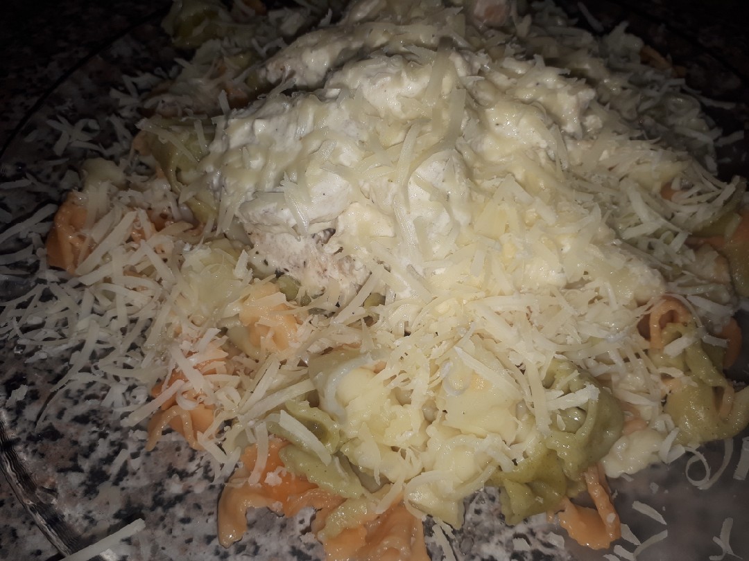 Макарошки с курицей на ужин