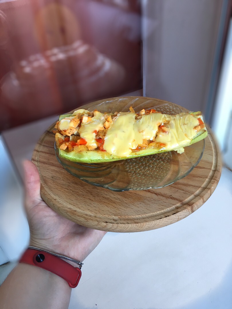 Фаршированный кабачок под сыром 🧀🍆