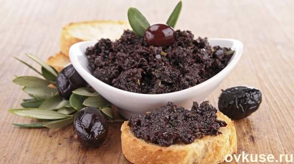 Итальянская закуска —паштет из маслин