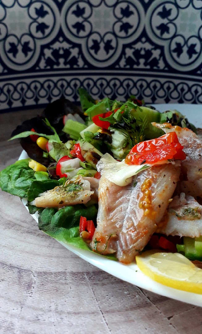 Рыбный салат из минтая – пошаговый рецепт приготовления с фото