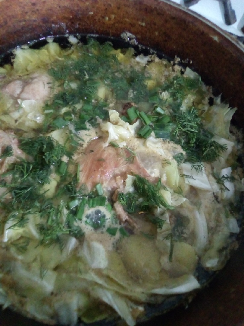 Картофель с окорочками и свежей капустой."Рождество"