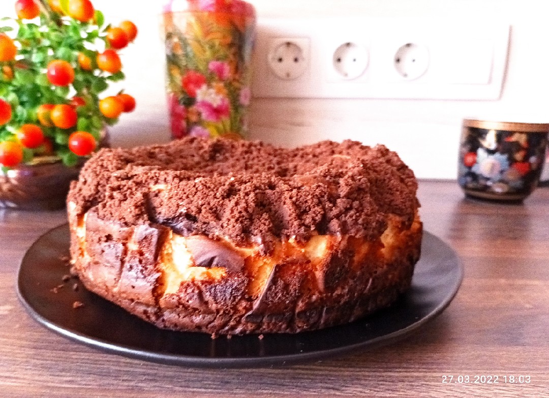 Сливочно-творожный пирог с шоколадной крошкой