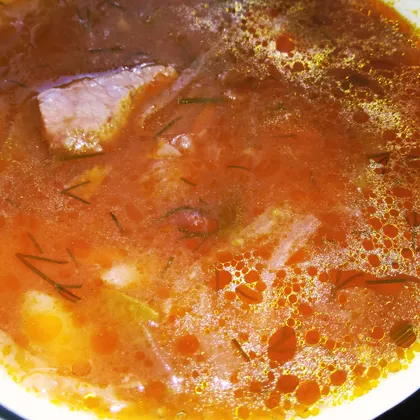 Капустный суп с фасолью и копчёным мясом
