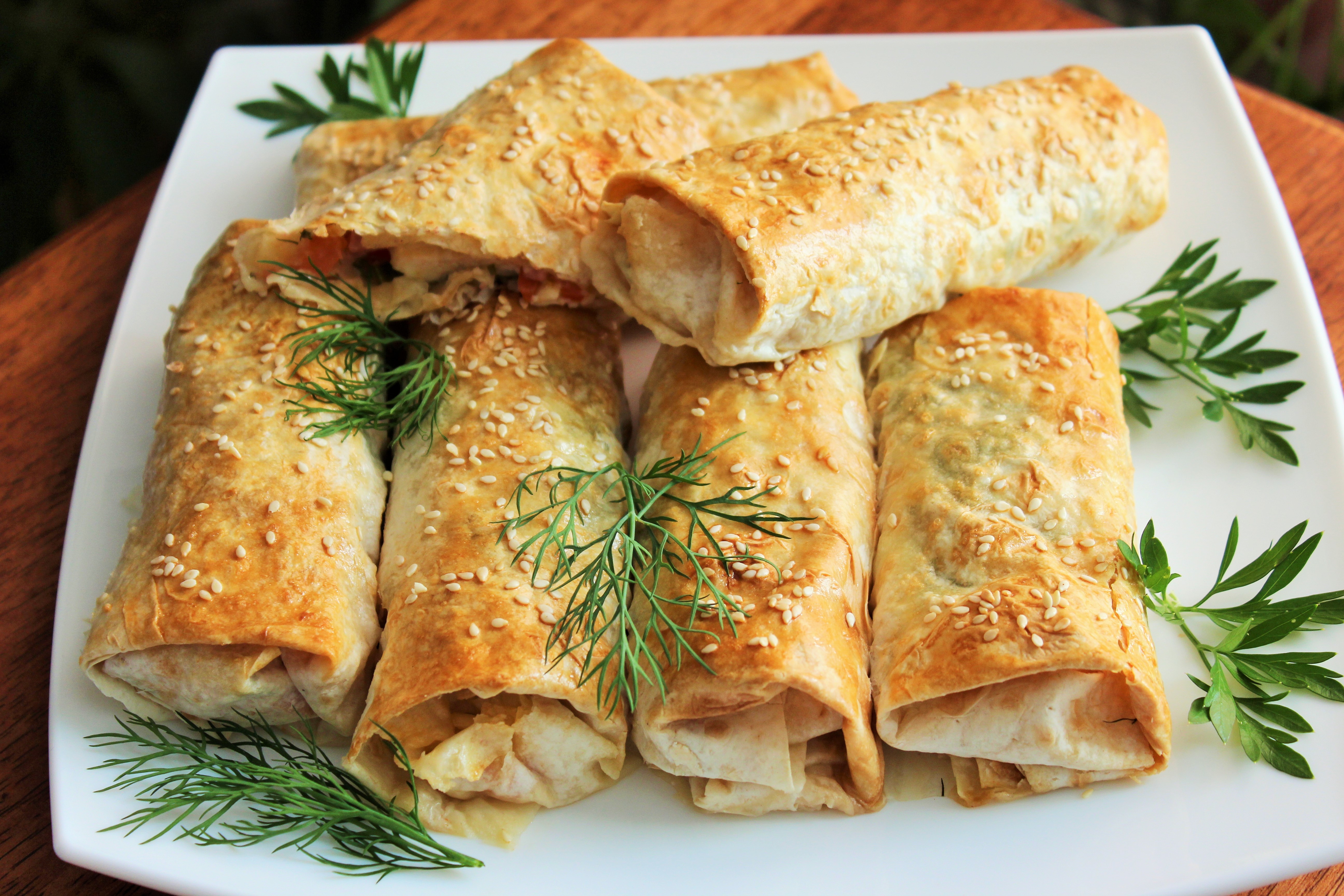 Рулетики с начинкой из лаваша