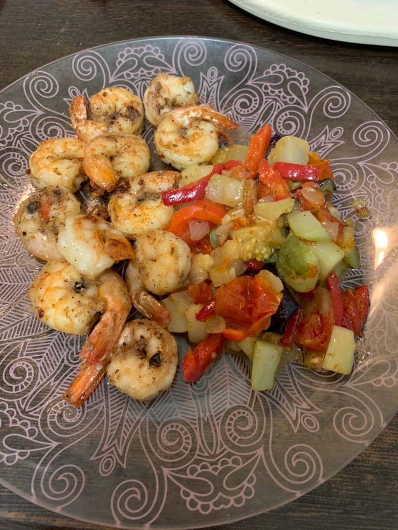 Королевские креветки с овощами