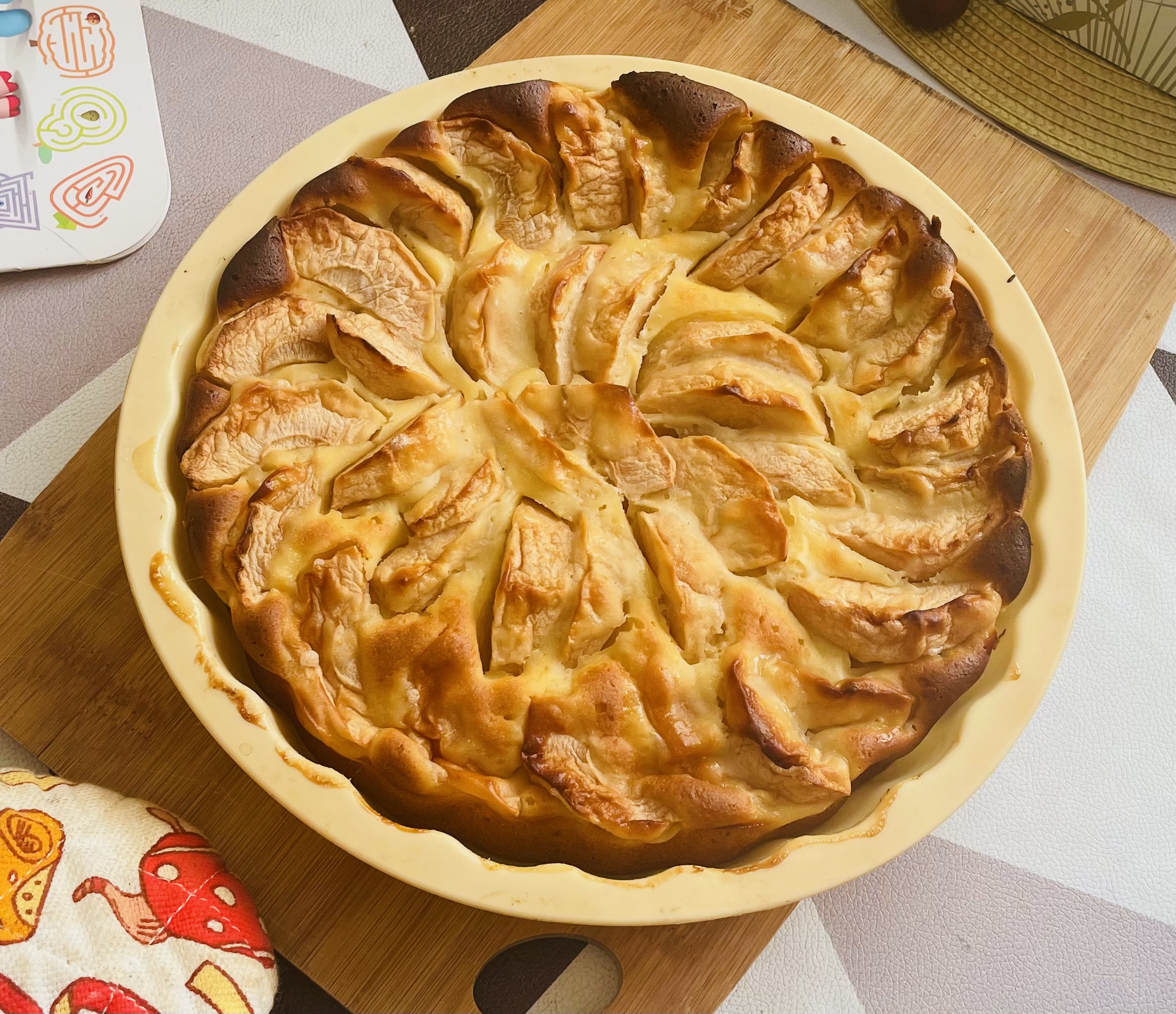 Пирог с творогом и яблоками в духовке