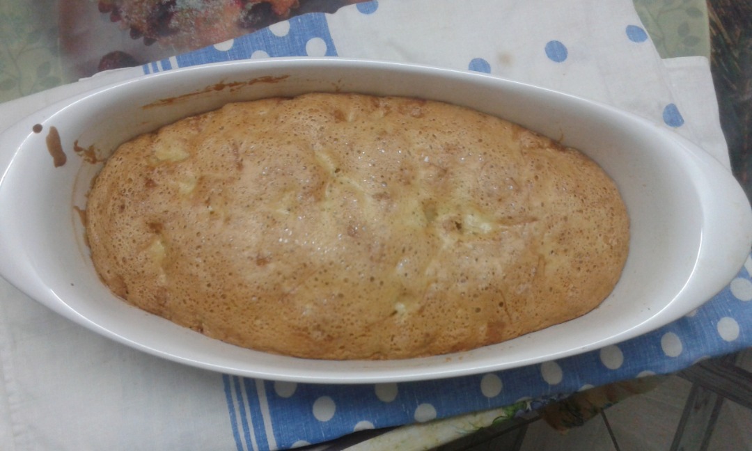 Шарлотка с яблоками