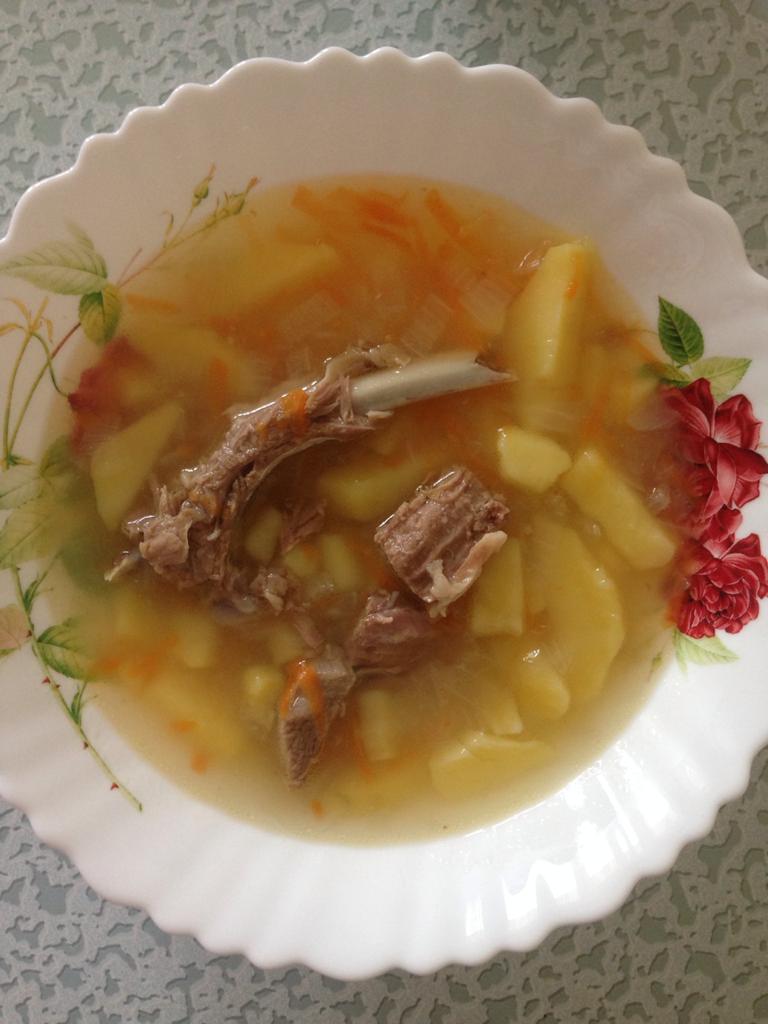 Картофель тушеный с рёбрышками