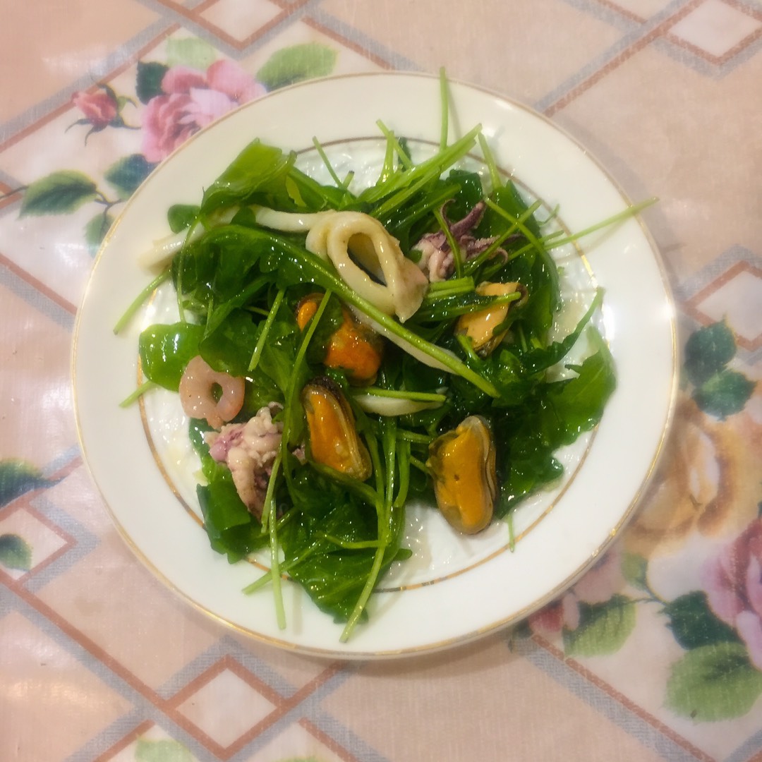 Салат из креветок и морепродуктов за 20 минут - пошаговый рецепт с фото