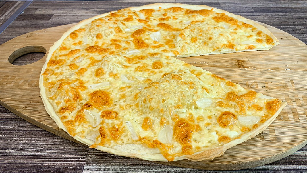 Быстрая пицца без дрожжей - рецепт приготовления с фото от пиццерии Cipollino Pizza на Подоле