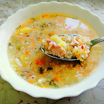 Рыбный суп с консервированной скумбрией и пшеном
