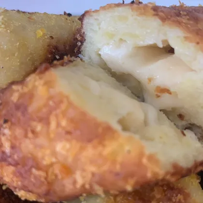 Картофельные пирожки с сыром