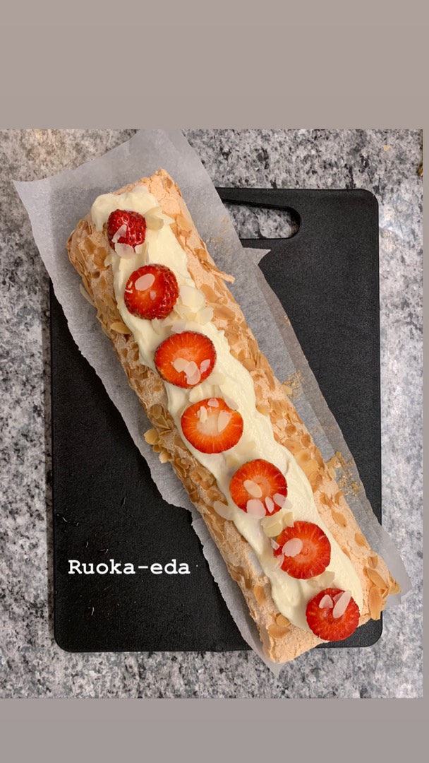 Меренговый рулет