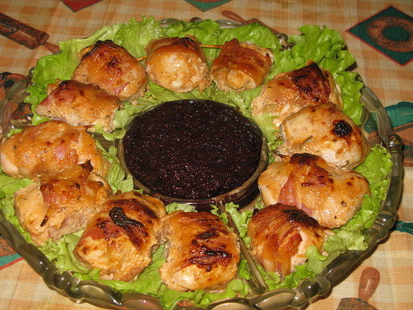 Куриные кармашки с черносливом