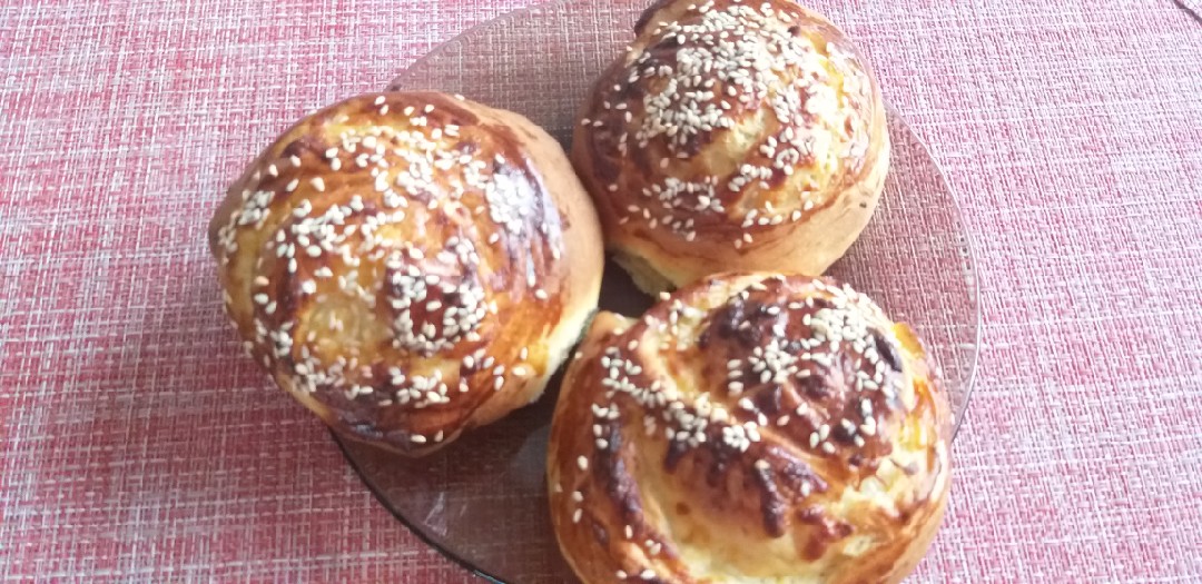 Закусочные сырные улитки на кукурузной муке