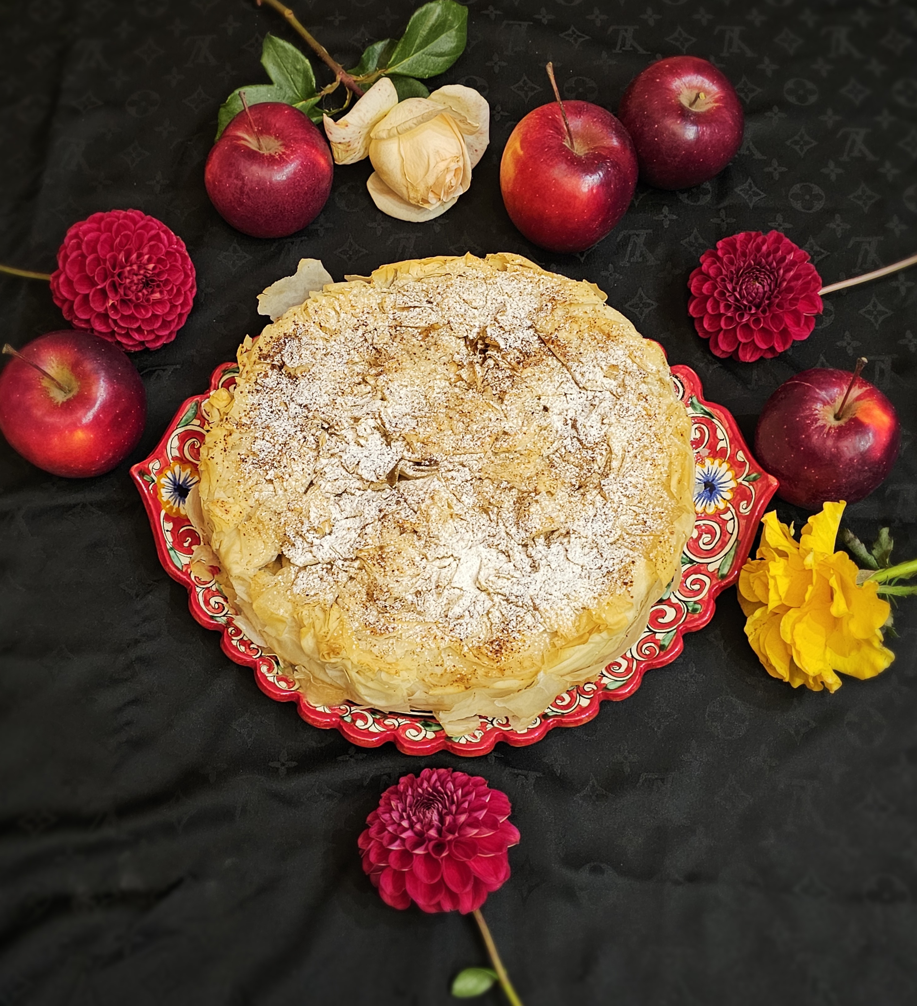 Воздушный яблочный пирог "Вуаль невесты" по французскому рецепту