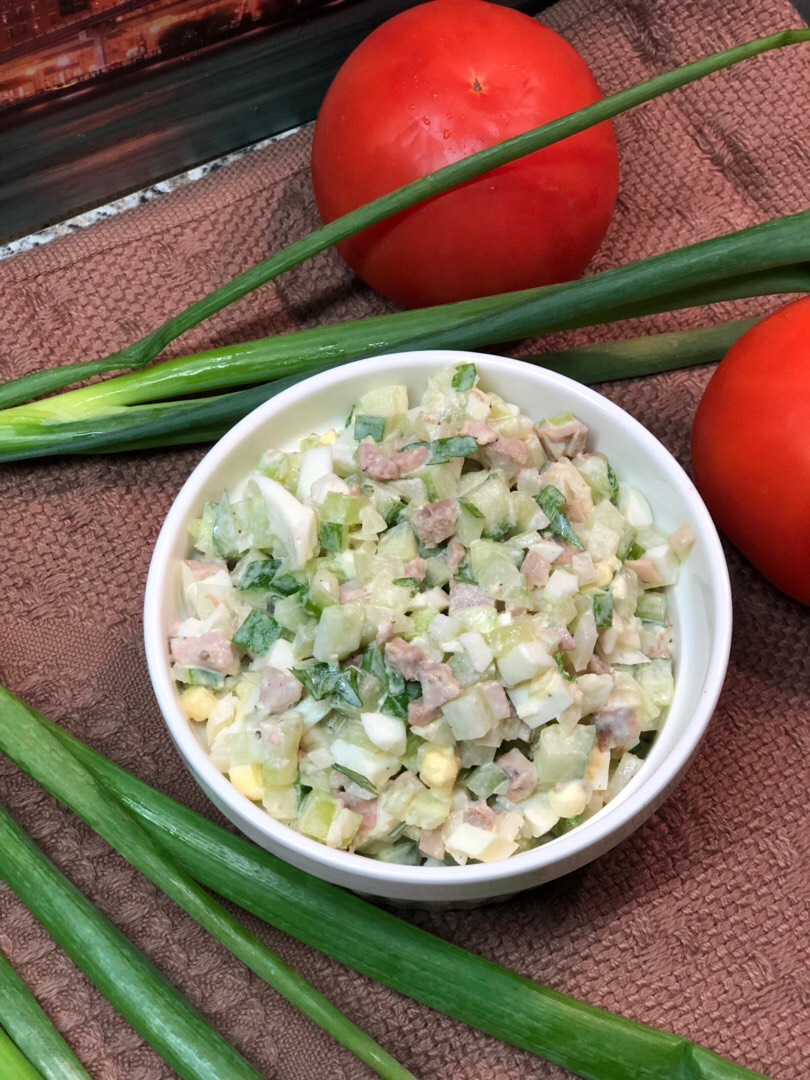 Салат с печенью трески