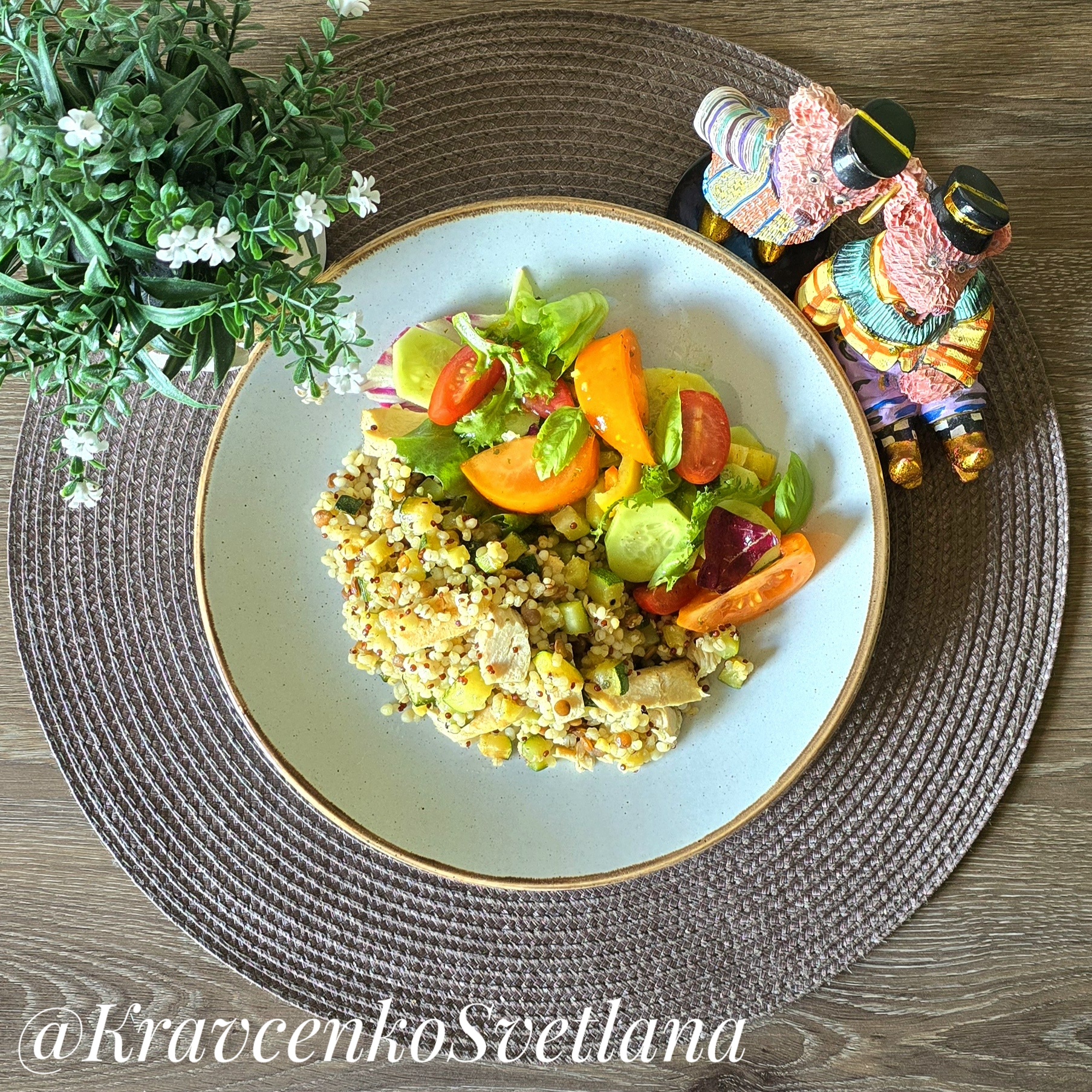 Жемчужная перловка с кабачком и куриным филе