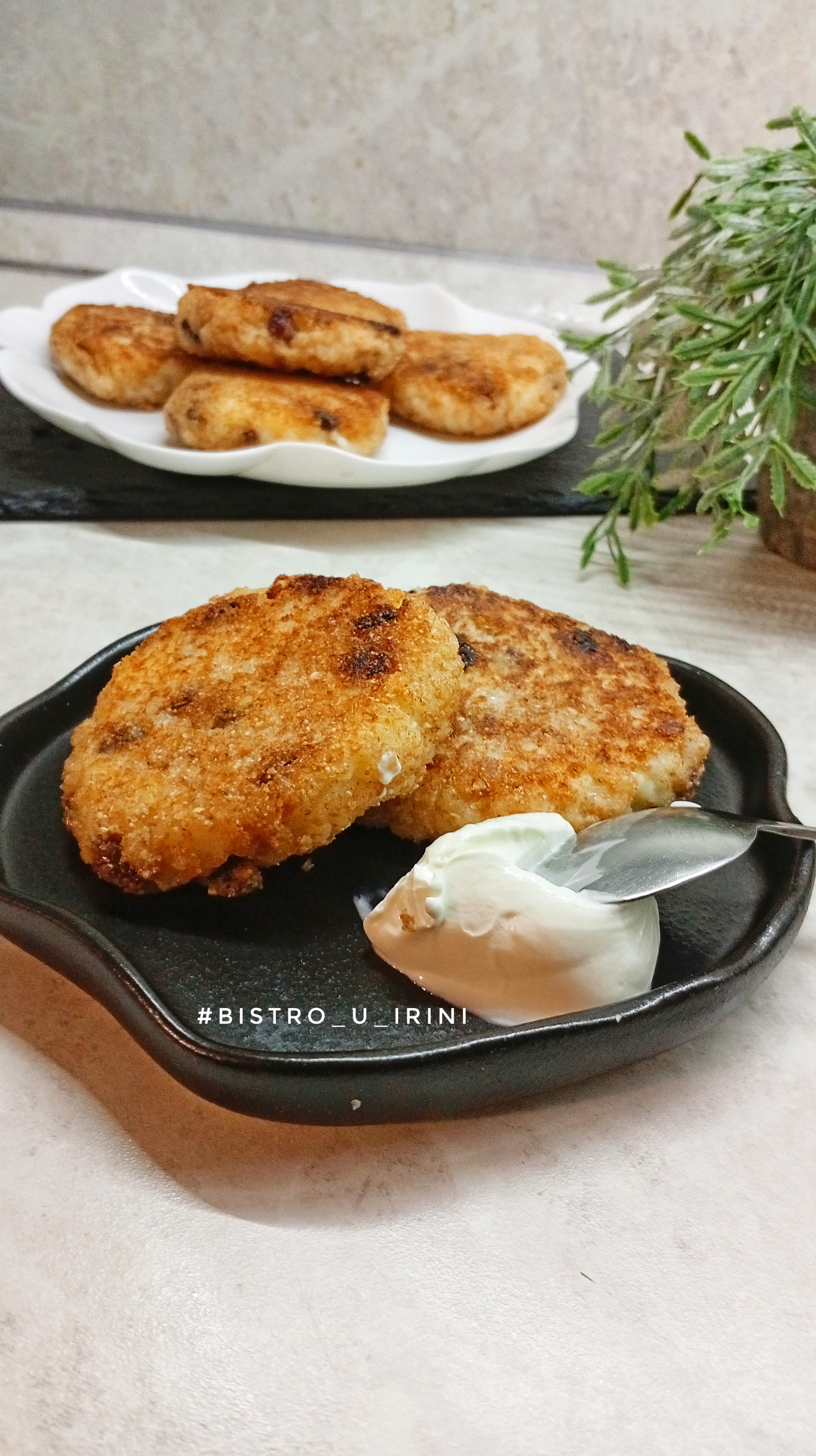 Рисовые биточки с изюмом