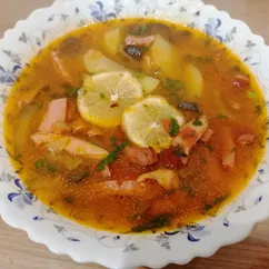 Мясная солянка с картофелем 