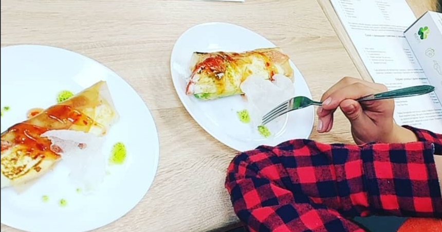 Спринг ролл с филе индейки и овощами