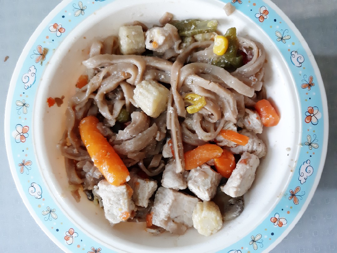 Гречневая лапша с овощами