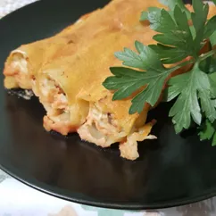 Каннеллони с курицей и грибами