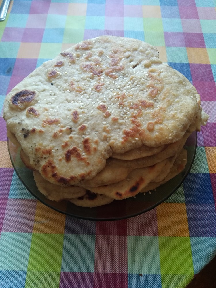 Жареные лепешки (бхатуры)