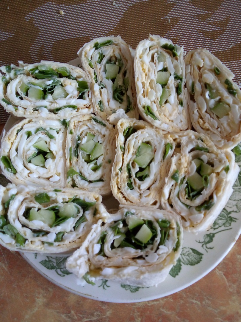 Рулет с огурцом