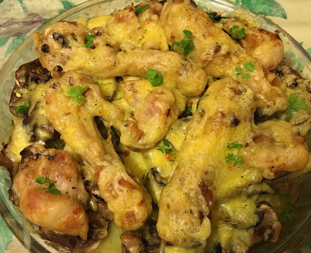 Куриные голени с грибами и картофелем😍