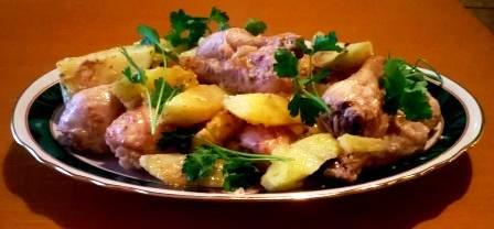 Запеченные куриные голени с картофелем