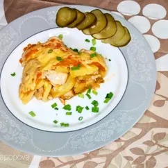 Куриное филе с овощами и сыром