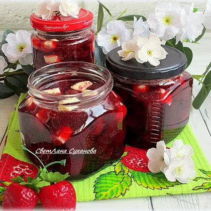 Клубничное варенье с белым шоколадом